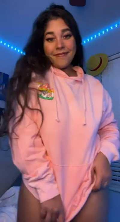 I love guys that appreciate my tummy