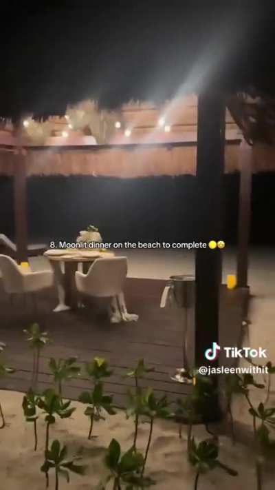 Day in their life more like everything Akaash does for her😂