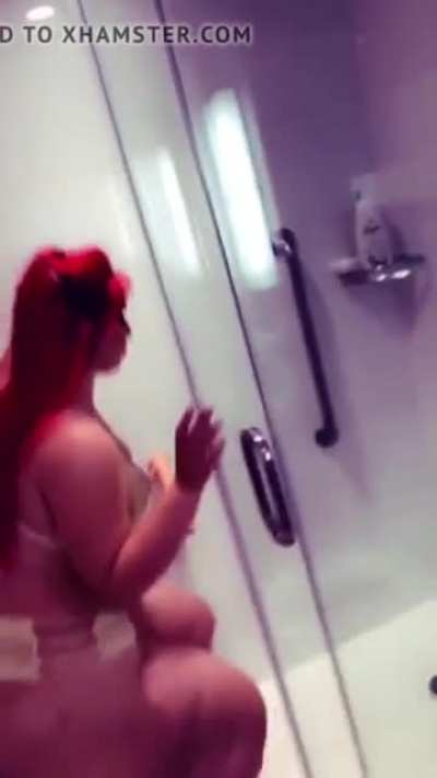 Itsrandalin Dildo in the bathroom