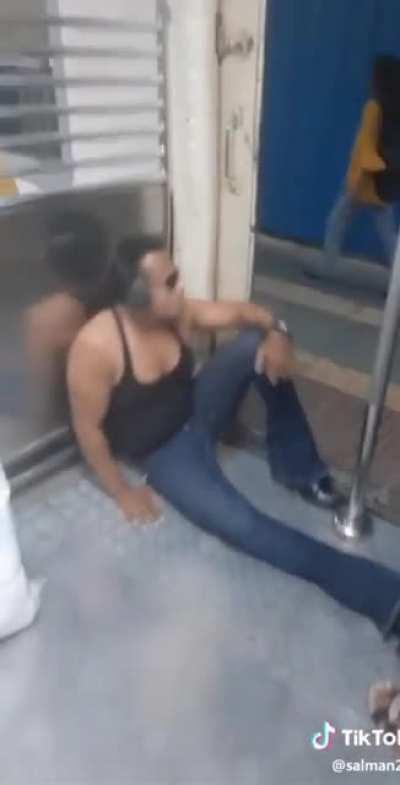 Bhaijan after visiting r/neochodi