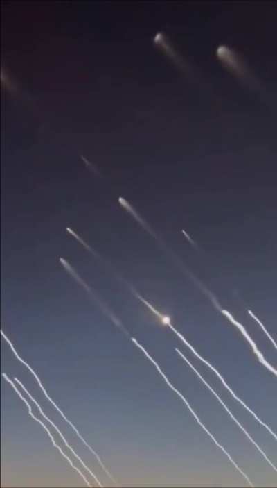 Iranian ballistic missile launches toward Israel filmed from a plane over Saudi Arabia (June 16, 2025)