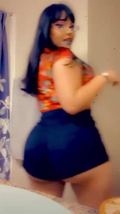 Ass is just filling out those shorts