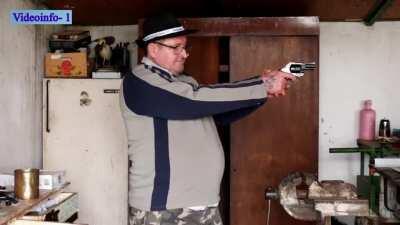 Ideje, hogy szamarat rúgjak és hólyaggumit rágjak... és nincs több gumim