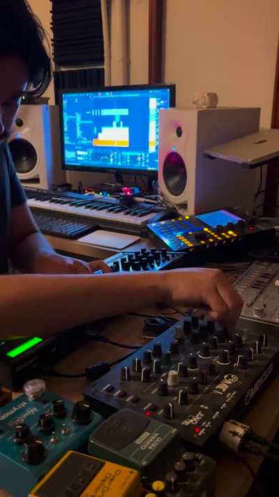 The Drumlogue and TR6-s is a killer combo