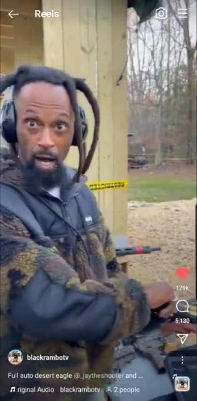 Автоматический Desert Eagle .