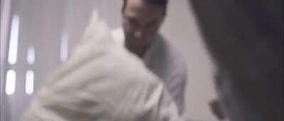 Briga de travesseiro 🙂