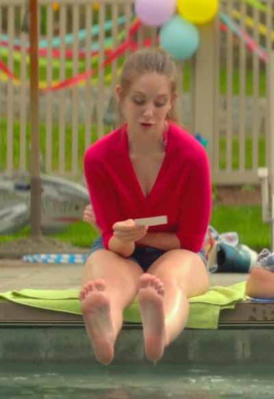 Alison Brie - Wet Soles