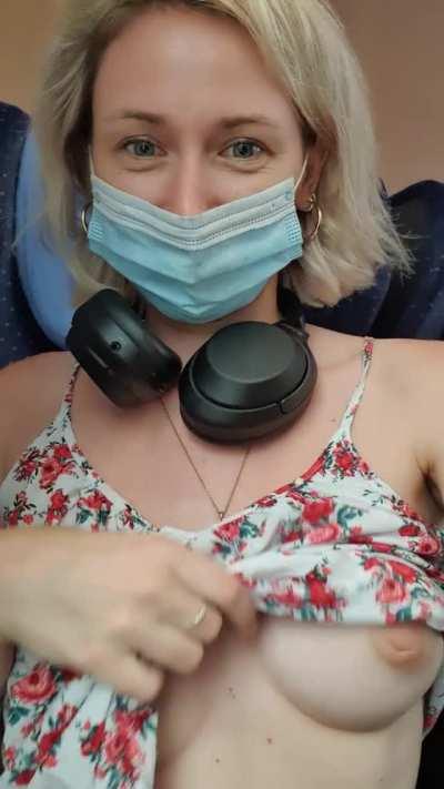 I discovered I love flashing, wanna join on my next train trip? [GIF]