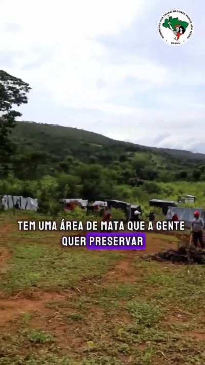 Vídeo explicando o funcionamento dos acampamentos do MST. Bom para enviar para amigos, familia e etc