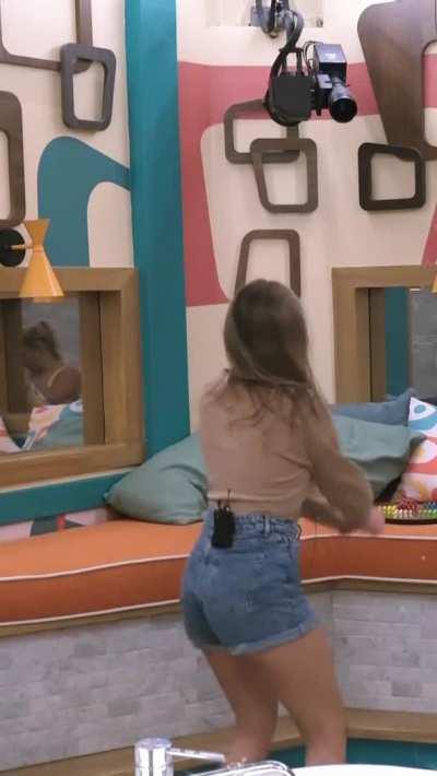 Alyssa BB24 dancing 7/30