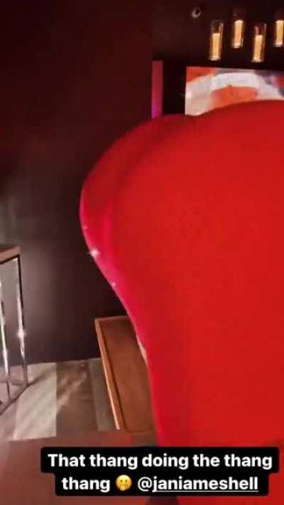 🍑iG Live Twerk + Clips 😉