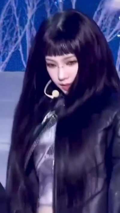 WTF that bounce Karina