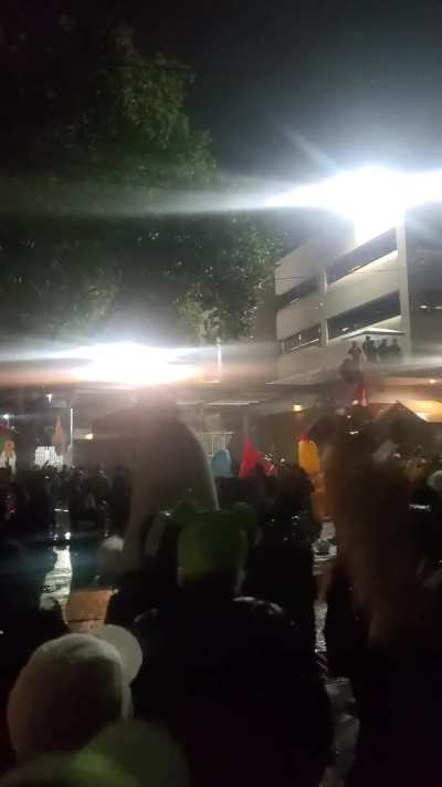 Melting fucking ICE with EDM and Bubbles