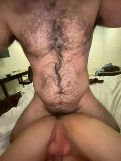 Feeling every inch of daddy’s bare cock in my tight hole🥴