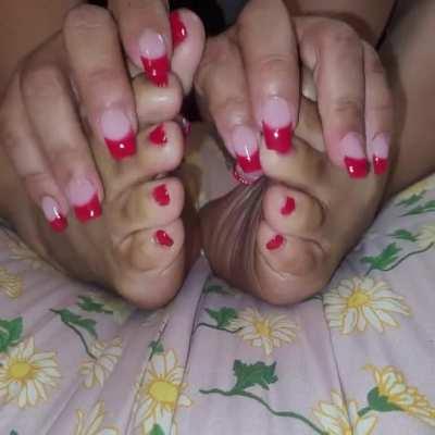 Cherry red on these pretty hands and feet!!! What do you think daddy? 