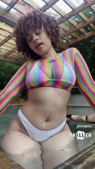 Another Slow Mo 🍑🍑😘