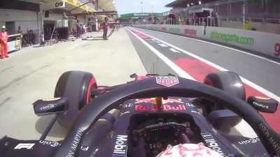 HMRB whilst we break the F1 pit stop record with a 1.82 second stop.