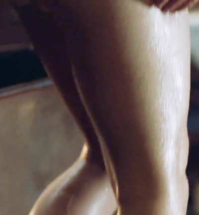 Emilia Clarke [Silver] [Butt]