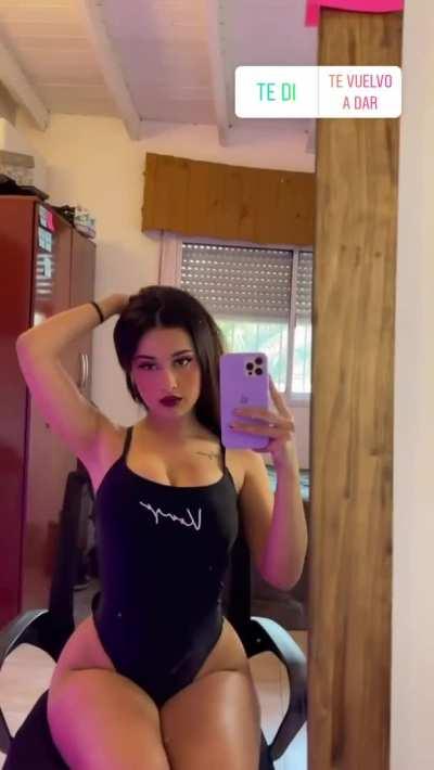 Seleneitor 🔥 No puede ser esta mina 🤤