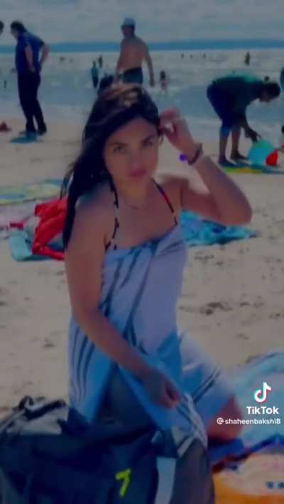 Shaheen Bakshi sexiest indian girl