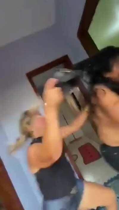 Toma essa chinelada!