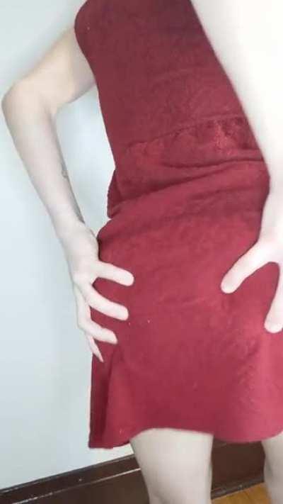 New Farting Video From the Fart Queen 👑 Here's a little clip😉 to watch the full video my OF will be linked below in the comments ↙️