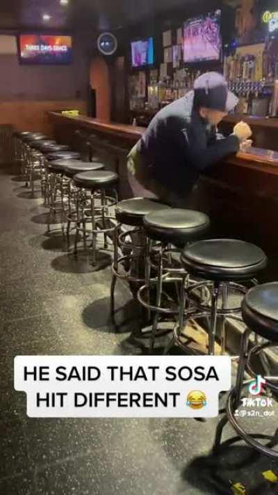 Somebody come get they pops😂😂