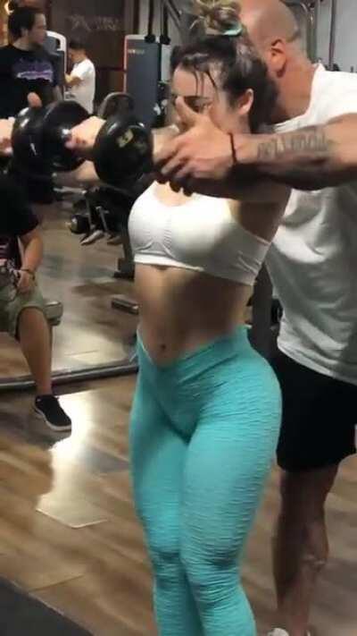 Lo más cercano a Aranzasinte aguantando un anal 😈