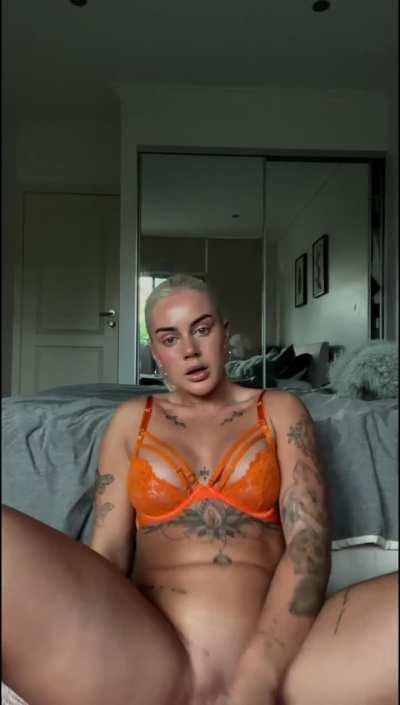 Let’s be honest, are you jerking rn? (fuckdoll)