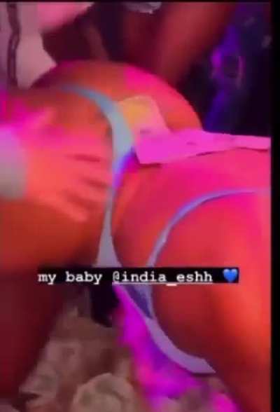 India_eshh shaking that money maker