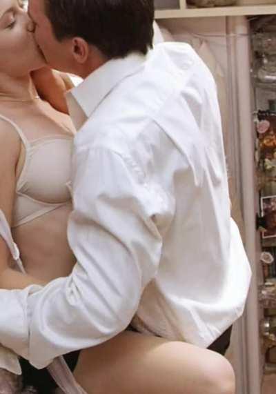 Scarlett Johansson likes a messy fuck