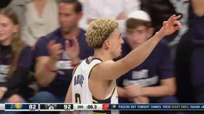 [Highlight] Duarte hits the 3 from a mile away to beat the buzzer.