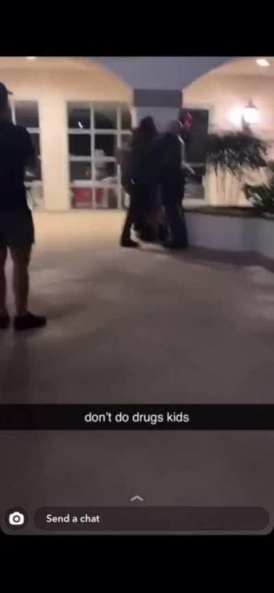 Man screams “I am a pedofile” in the streets while being arrested