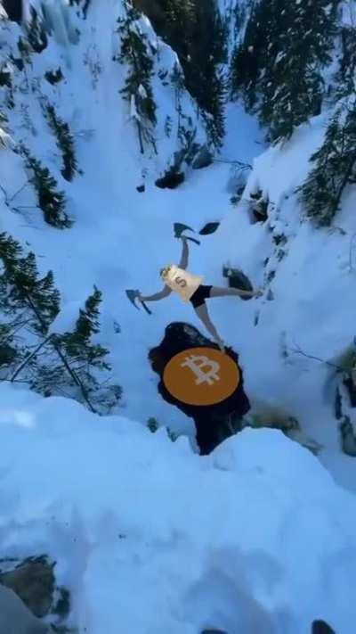 When everyone bearish but you buy the dip anyway ⚔️😈⚔️ #Bitcoin