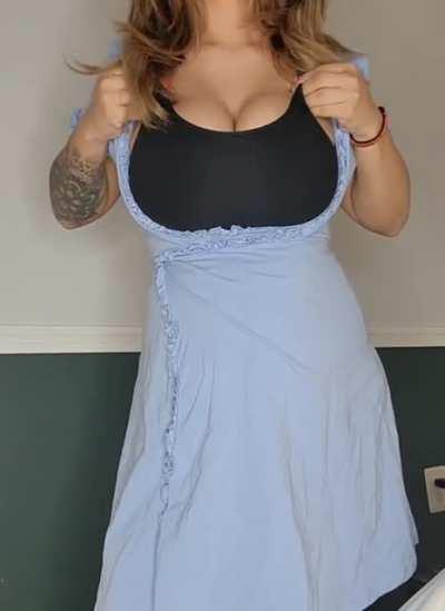 Feeling sexy in my innocent dress, been a while I haven't put it on 😋