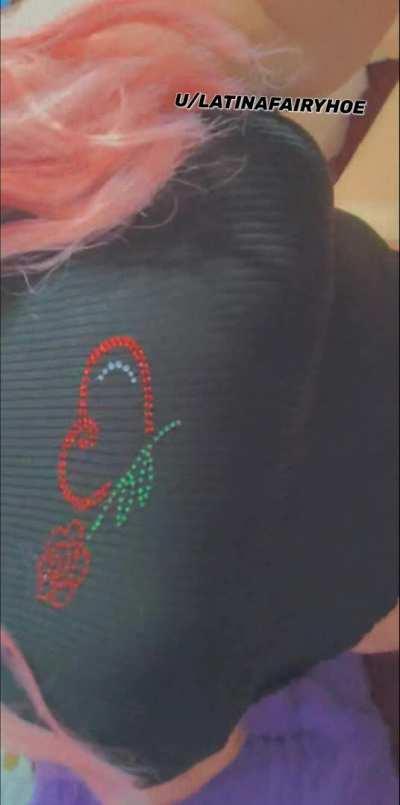 I wouldn't mind a titty fuck 🤓