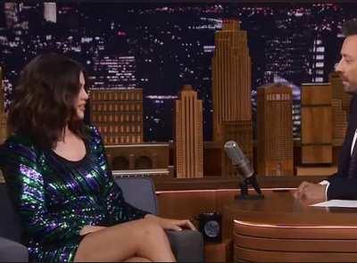 Explaining how she loves when it dribbles down onto her neck, and how she likes em huge..