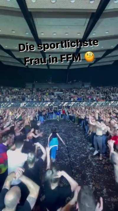 Would you trust such a swing? That happened at a concert listening to ABFAHRT in the background. this is an east german music revolutionary