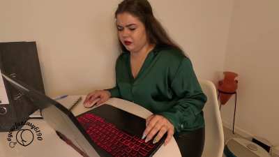 Bubbly Fart Blasts: Secretary's Secret Stinkers