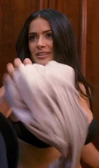 Salma Hayek is three times my age but I‘d still cum in her perfect pussy