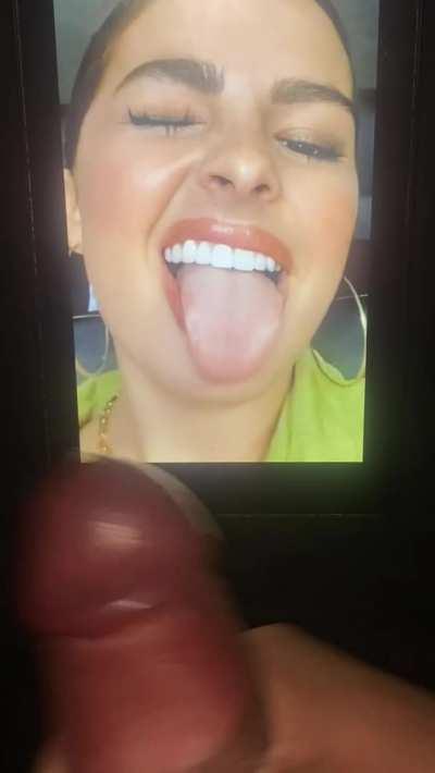 Addison Rae 🍆💦💦💦