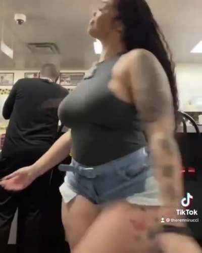 This shit is out of hand 😭🔥😱😩👅