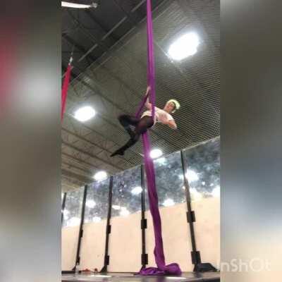 i thougth i'd do a performance for the end of Unus Annus