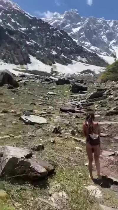 Asked my hiking guide to take a video of me