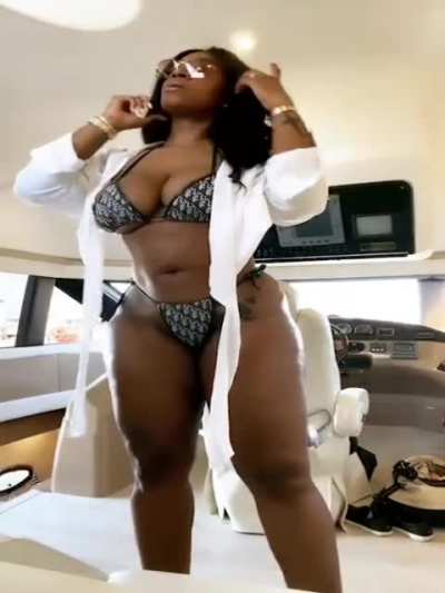 She gained that weight back and now she's showing off