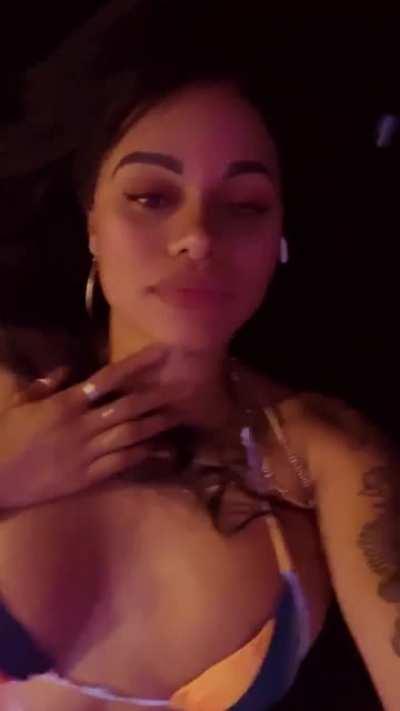 your favorite retard (nip slips somewhere near 3 minute mark)