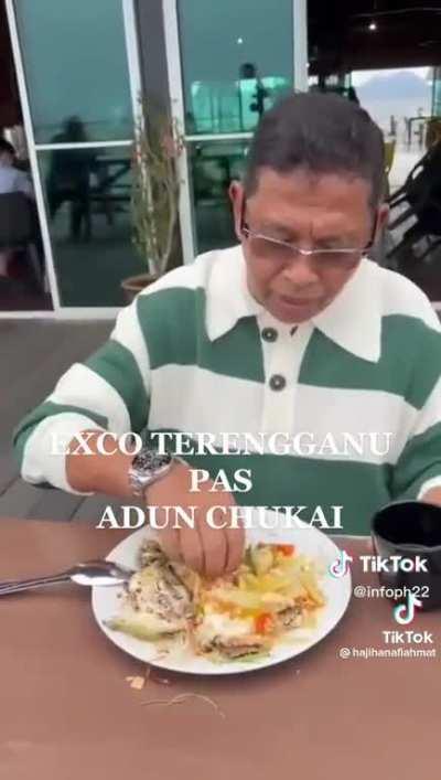 PAS politician making fun of Menu Rahmah