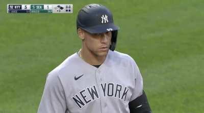 [Highlight] NYY@SEA: John Sterling triumphantly calls another Aaron Judge home run, until he realizes it’s a replay