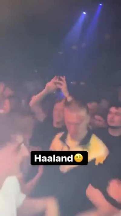 Erling Haaland at the club after the match against Berlin, still wearing bvb tracksuit
