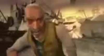 when I play half life on unreal engine 